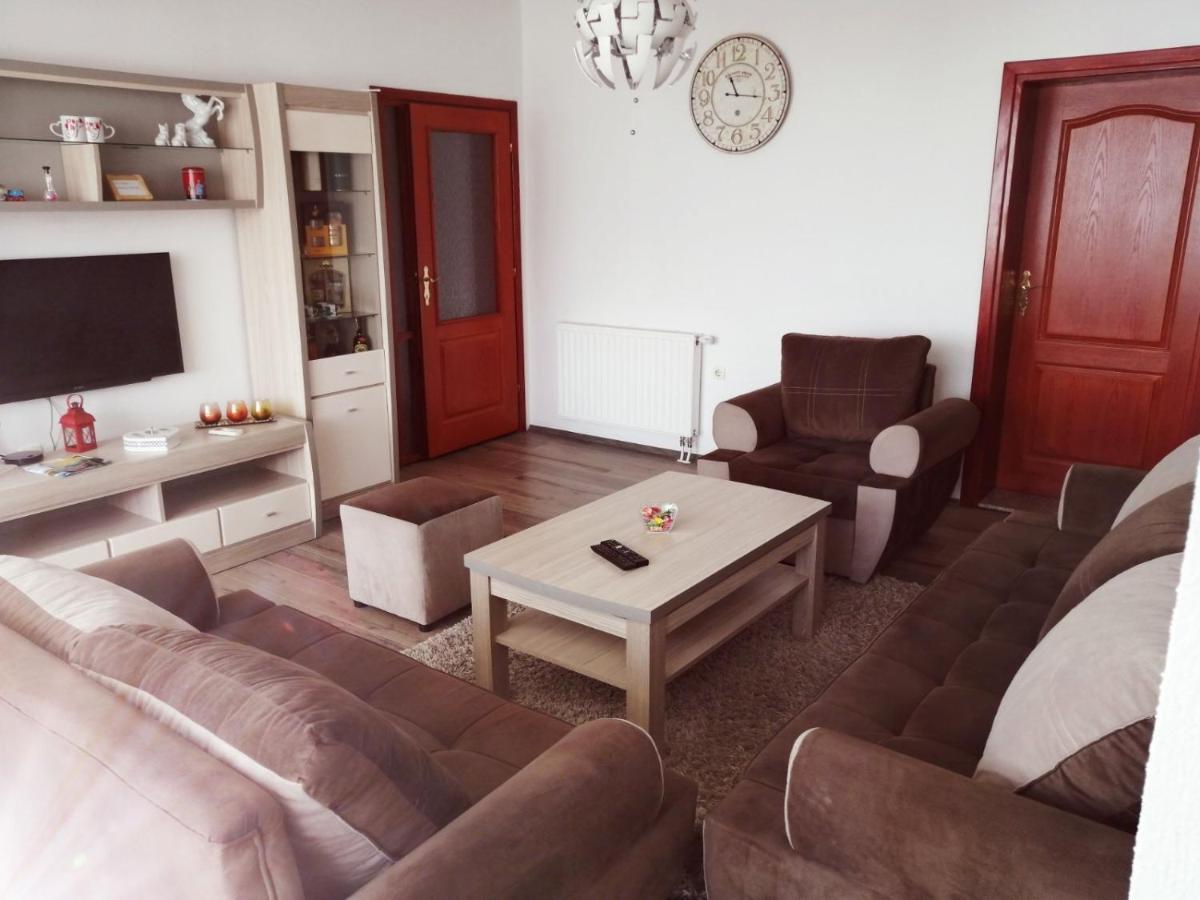 Nemanja Apartment เทรบินเย ภายนอก รูปภาพ
