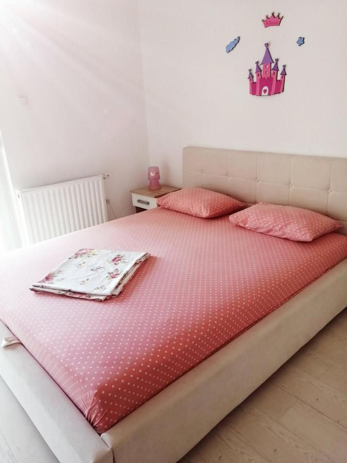 Nemanja Apartment เทรบินเย ภายนอก รูปภาพ
