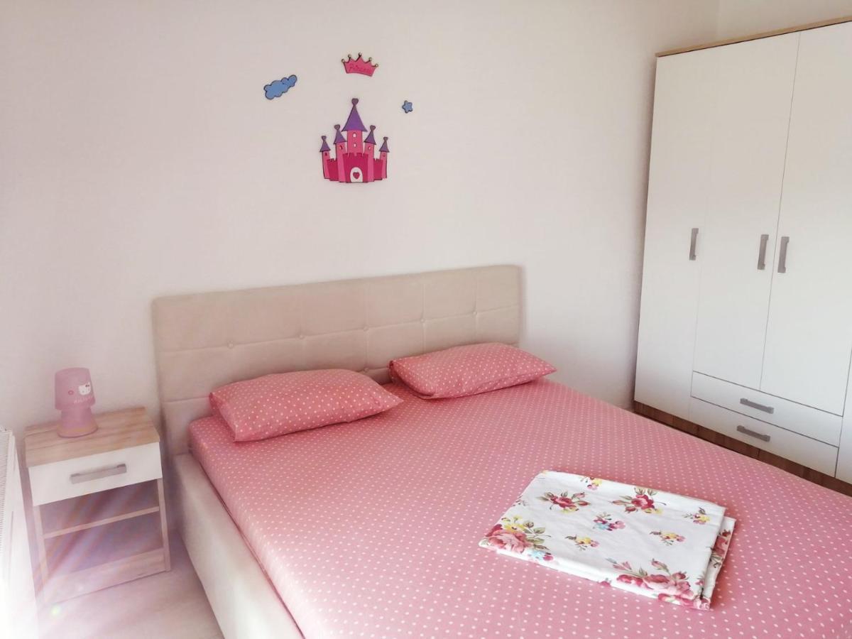 Nemanja Apartment เทรบินเย ภายนอก รูปภาพ