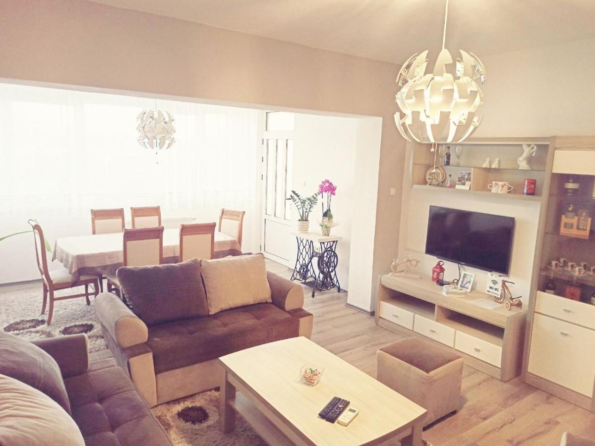 Nemanja Apartment เทรบินเย ภายนอก รูปภาพ